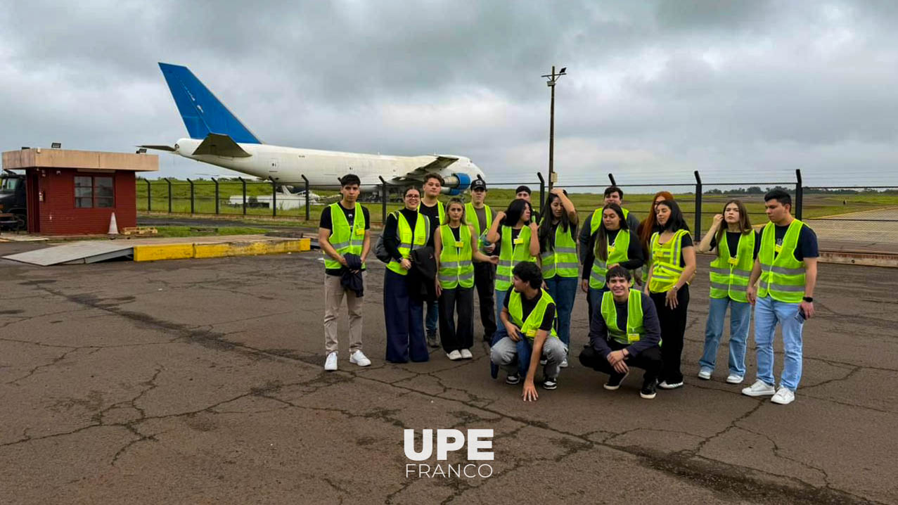 Estudiantes de Administración de Empresas realizaron visita técnica al Aeropuerto Internacional Guaraní